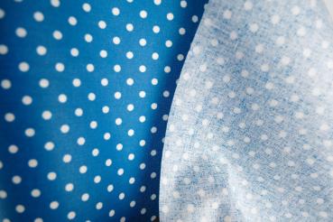 Baumwolle beschichtet Wachstuch Azurblau mit weißen Punkten